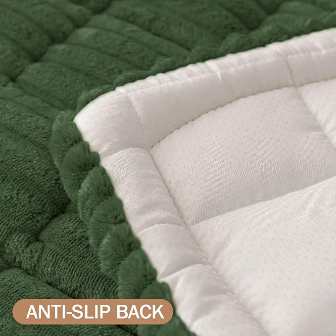 Smiry Couch Cover for Dogs, Non Slip Washable Sofa Protector for Pets, Soft Furniture Cover for Pet, Stylish Sofa Covers, Cozy Protect Against Fur, Dirt & Everyday Messes (Dark Green, 27.6" x 27.6")