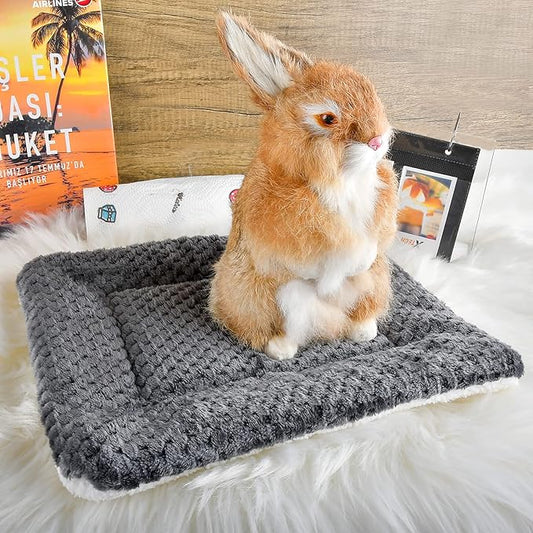 Small Animal Bed Mat, Soft & Warm, Suitable for Guinea Pig, Hamster, Rabbit, Rat and Bearded Dragon (X-Large(13.3''x9.4''), Mesh Black)