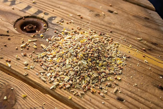 New Country Organics | Chicken Feed | Scratch Feed for Adult Poultry | Soy-Free | 9% Protein | Certified Organic and Non-GMO | 25 lbs