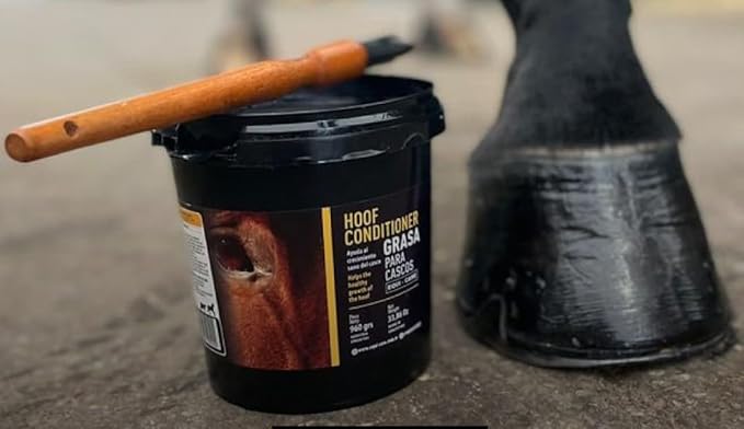 EQUI - CARE Hoof Conditioner. Maintain Strong and Healthy Hooves, Helps with Dry, Cracked Hooves or Simply Looking to Maintain Optimal Hood Health. (7 LB)