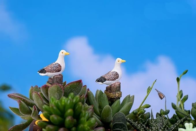 2Pcs Seagull Garden Figurines, Resin Bird Statues for Fairy Garden, Landscape Decor, Micro Landscape, Aquarium and Terrarium Decor