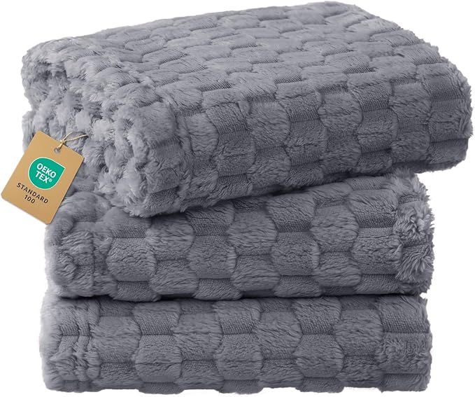 Luciphia 300GSM Fleece Dog Blanket for Small Medium Large Dogs 3D Jacquard 1 Pack 3 Flannel Puppy Cat Pet Throw Blankets Soft Washable Decorative Furniture Protect Pcs3-Grey, M(30''x20'')
