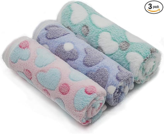 1 Pack 3 Puppy Blankets Super Soft Warm Sleep Mat Love Print Blanket Fluffy Fleece Pet Blanket Flannel Throw Dog Blankets for Small Dogs Puppy Dogs Fluffy Cats,Mix Love-Large(40"x30")