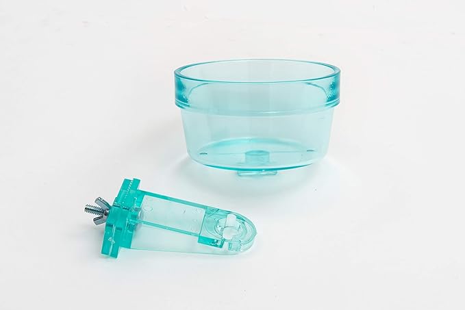 Lixit Quick Lock Removable Cage Bowls for Rabbits, Guinea Pigs, Gerbils, Ferrets, Dogs, Cats, Birds, and Other Small Animals - Made in USA (Blue, 20 Ounce)
