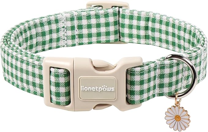 Lionet Paws St. Patrick Dog Collar- Cute Clover Green Dog Collars with Plastic Buckle, Light Adjustable Dog Collars with Clover Pendant for Small Dogs