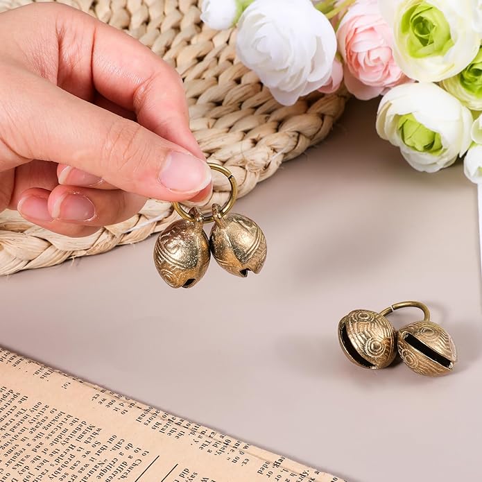 Styquenzer Copper Bell for Dog Collar, 4 PCS Brass Dog Bells Extra Loud Collar Bell for Pet Tracking Anti Lost Training Pets Pendant Accessories Anti Theft Bells for Little Dogs & Cats