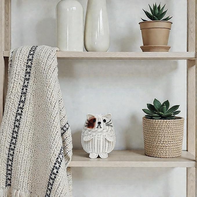 G6 COLLECTION Cat Rattan Storage Basket With Lid Decorative Bin Home Decor Hand Woven Shelf Organizer Cute Handmade Handcrafted Nursery Gift Animal Art Decoration Artwork Wicker Kitten