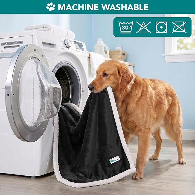 PetAmi Dog Blanket for Small Medium Dogs and Cats, Soft Sherpa Fleece Pet Blanket Throw for Puppies Kittens, Reversible Plush Couch Cover Protector for Sofa Bed Crate, Machine Washable, 60x40, Black