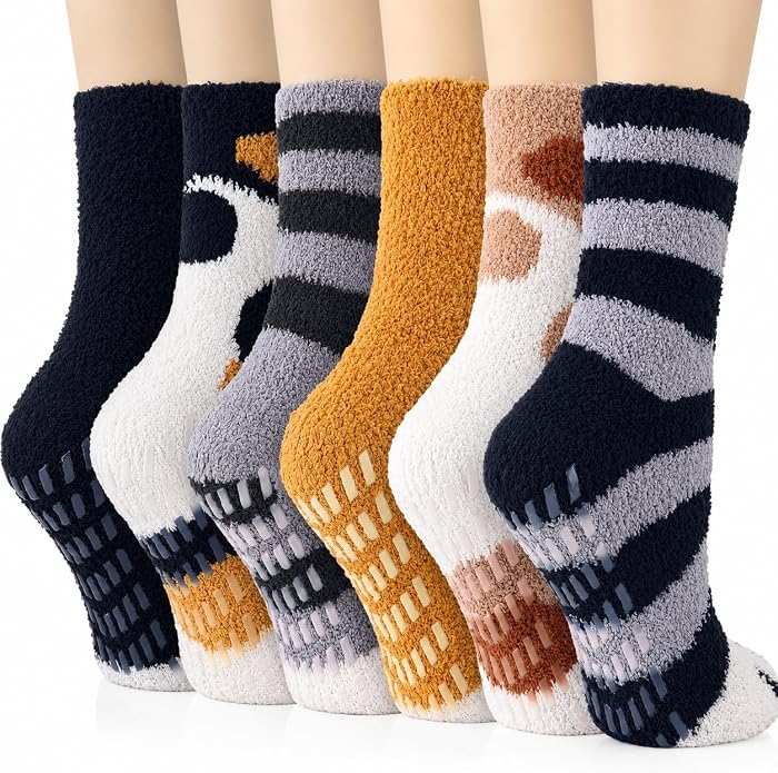Ginmewrae Women Fuzzy Socks Cozy Soft Fluffy Cute Animal Slipper Socks Sleeping Warm Socks Christmas Gift for Girls