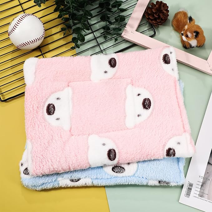 Jetec 2 Pieces Guinea Pig Bed Rabbit Bed Warm Small Animal Hamster Bunny Mats Winter Warm for Bunny Hamster Squirrel Hedgehog Chinchilla Small Animal Accessories(Cute Color,Bear Pattern)