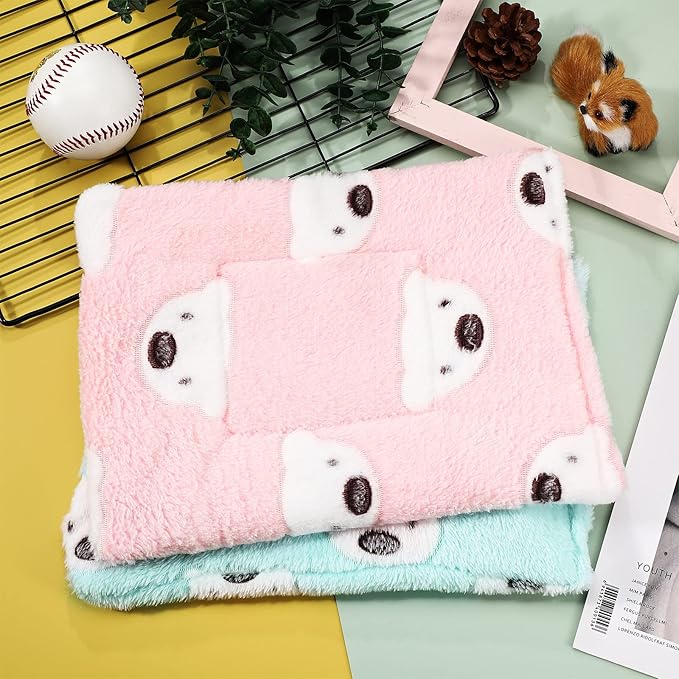 Jetec 2 Pieces Guinea Pig Bed Rabbit Bed Warm Small Animal Hamster Bunny Mats Winter Warm for Bunny Hamster Squirrel Hedgehog Chinchilla Small Animal Accessories(Green, Pink,Bear Pattern)
