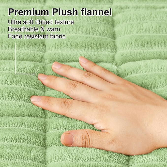 Smiry Couch Cover for Dogs, Non Slip Washable Sofa Protector for Pets, Soft Furniture Cover for Pet, Stylish Sofa Covers, Cozy Protect Against Fur, Dirt & Everyday Messes (Grass Green, 43" x 63")