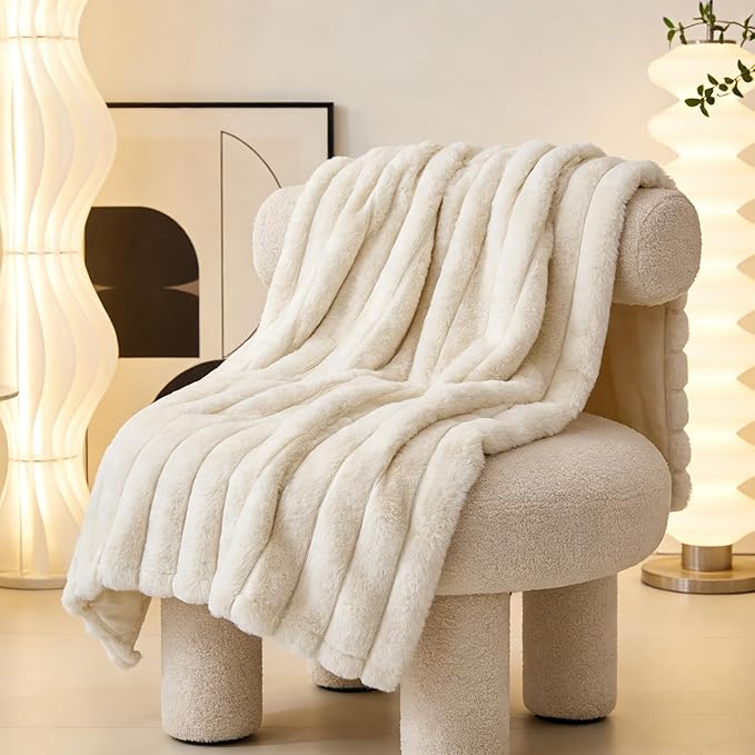 Waterproof Pet Blanket for Large Dogs & Cats - Reversible Calming Plush, Washable Furniture Cover for Couch, Bed, Car Seat, Blocks Leaks, Stains & Pet Fur (Cream, 60"x80")