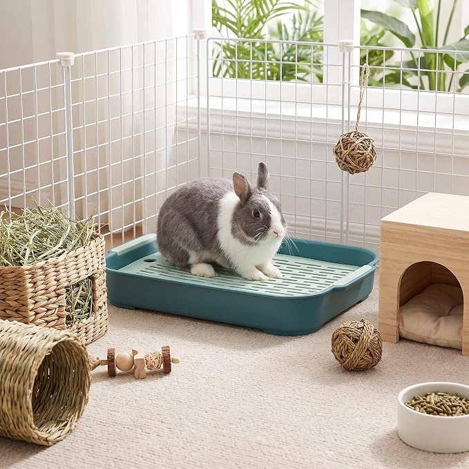 Ped Litter Box Trainer with Detachable Grid Tray for Rabbits Guinea Pigs Hamsters Chinchillas Ferrets Birds Sturdy Plastic Toilet Training Pan Easy Clean Smooth Corner(B)