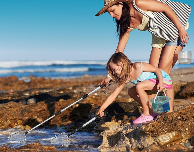 2 PCS Beach Mesh Shovel Sand Sifters, Enlarged Shark Tooth Sifter | [50% Larger Size] Extendable Handle Superior Quality for Summer Shell Collecting, Filter Sand Scooper Tools for Kids Adults