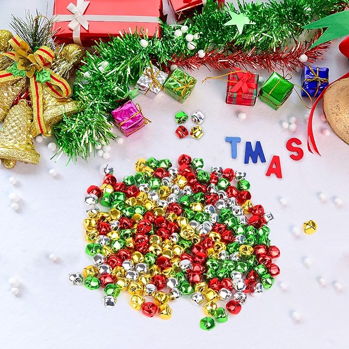 Augshy 200 Pieces Jingle Bells 3/5Inch Craft Bell Bulk for Christmas Home and Pet Decorations Xmas Decor Party Favors Supplies (Red Green Gold Silver)